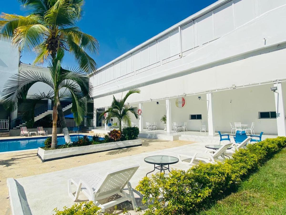 Hotel Mall Santana Del Rio La Dorada Buitenkant foto