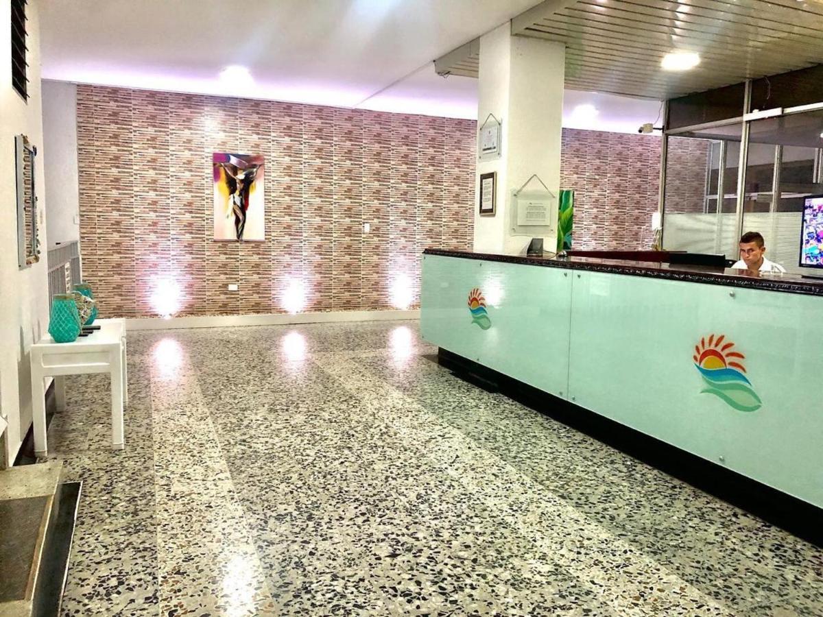 Hotel Mall Santana Del Rio La Dorada Buitenkant foto