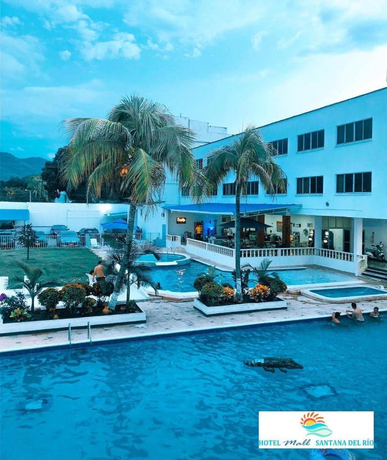 Hotel Mall Santana Del Rio La Dorada Buitenkant foto