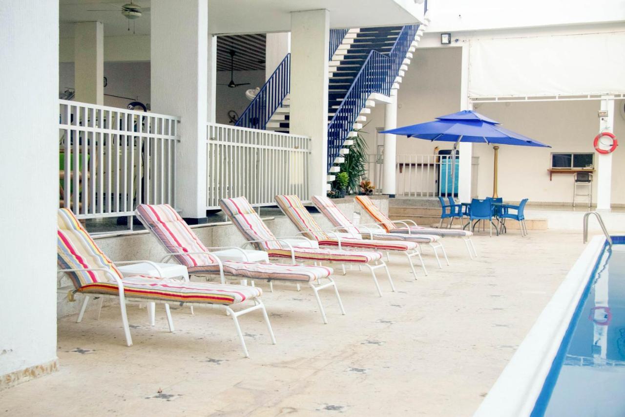 Hotel Mall Santana Del Rio La Dorada Buitenkant foto