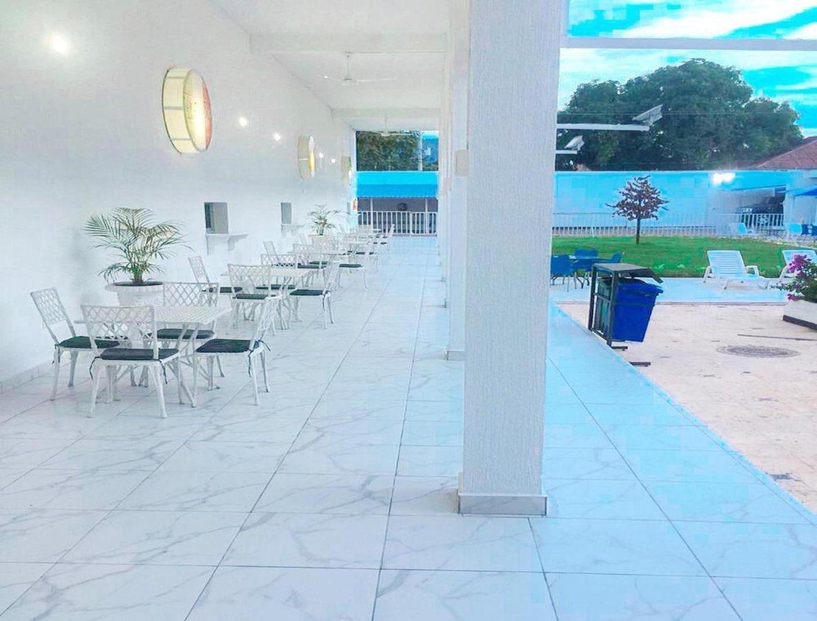 Hotel Mall Santana Del Rio La Dorada Buitenkant foto